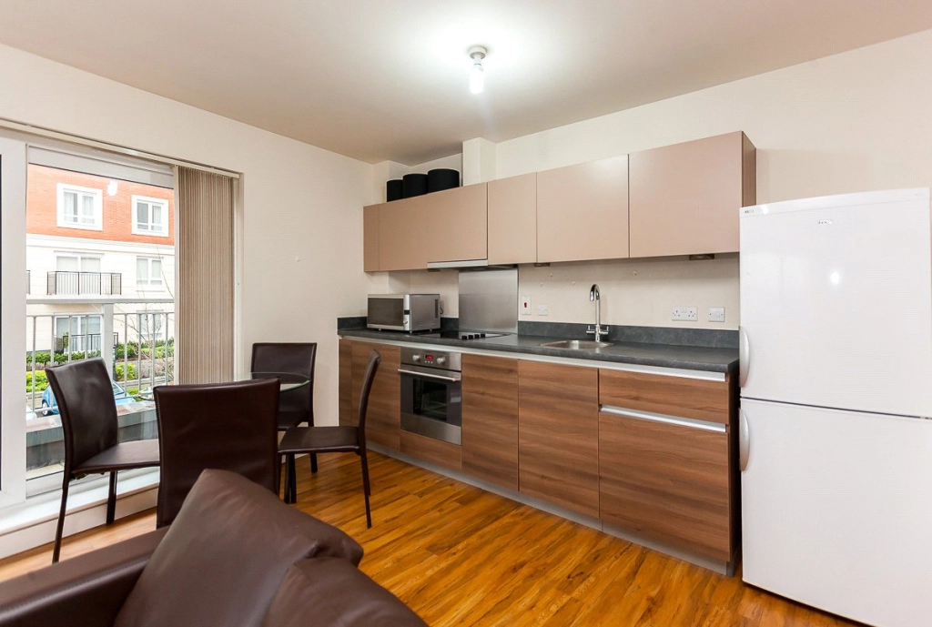 1 bedroom apartments/flats for sale in Boulevard Drive, Beaufort Park, Colindale - NW9 view 2