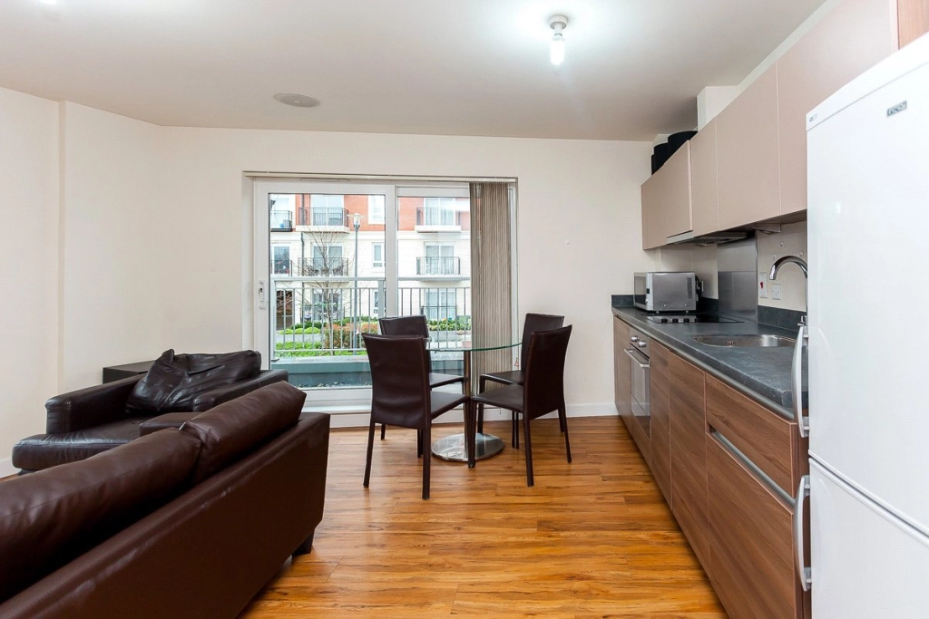 1 bedroom apartments/flats for sale in Boulevard Drive, Beaufort Park, Colindale - NW9 view 4