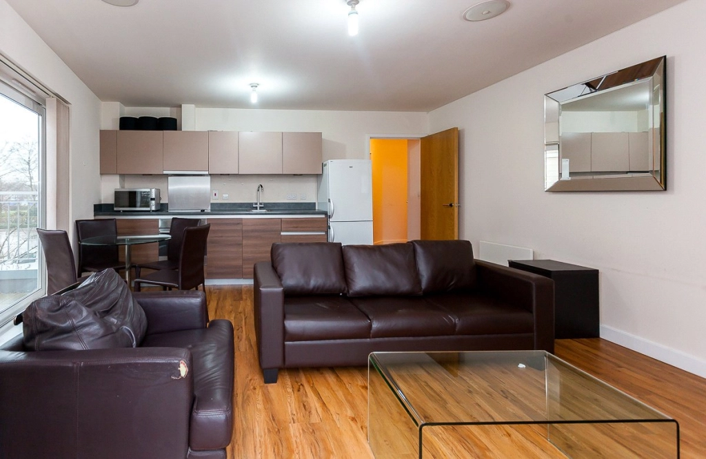 1 bedroom apartments/flats for sale in Boulevard Drive, Beaufort Park, Colindale - NW9 view 11