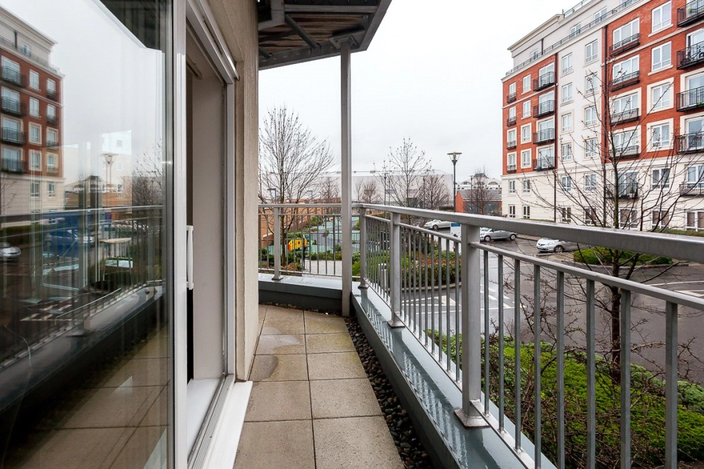 1 bedroom apartments/flats for sale in Boulevard Drive, Beaufort Park, Colindale - NW9 view 10