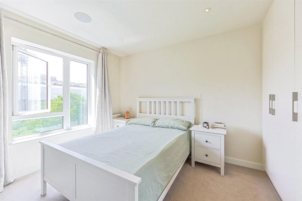 1 bedroom apartments/flats for sale in Beaufort Square, Beaufort Park - NW9 view 6