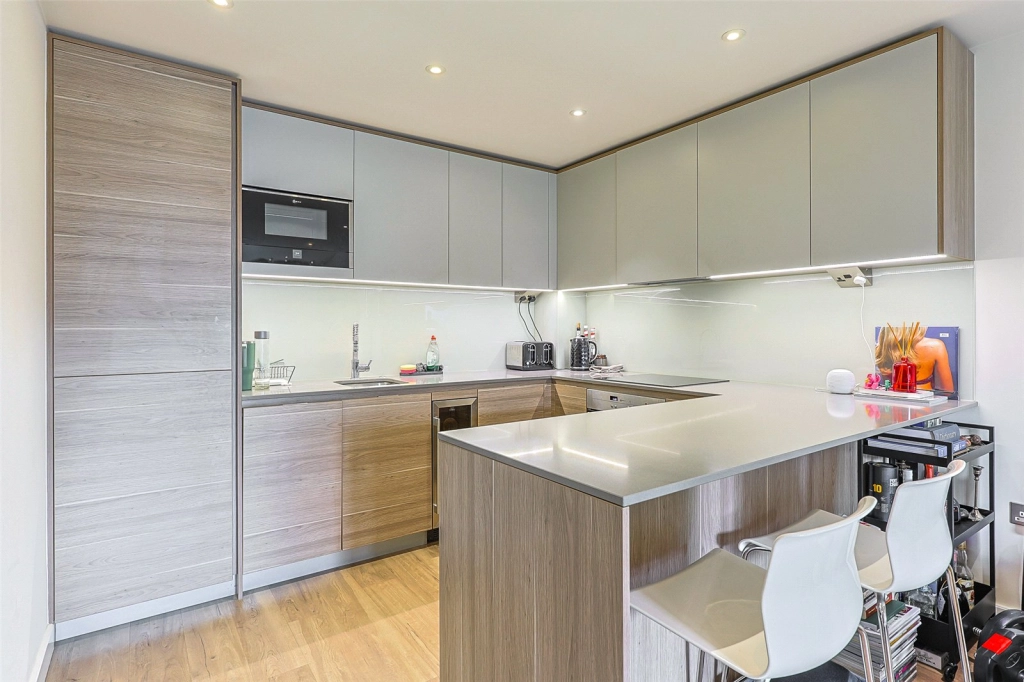 1 bedroom apartments/flats for sale in Beaufort Square, Beaufort Park - NW9 view 12