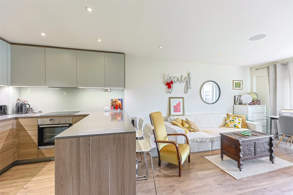 1 bedroom apartments/flats for sale in Beaufort Square, Beaufort Park - NW9 view 13