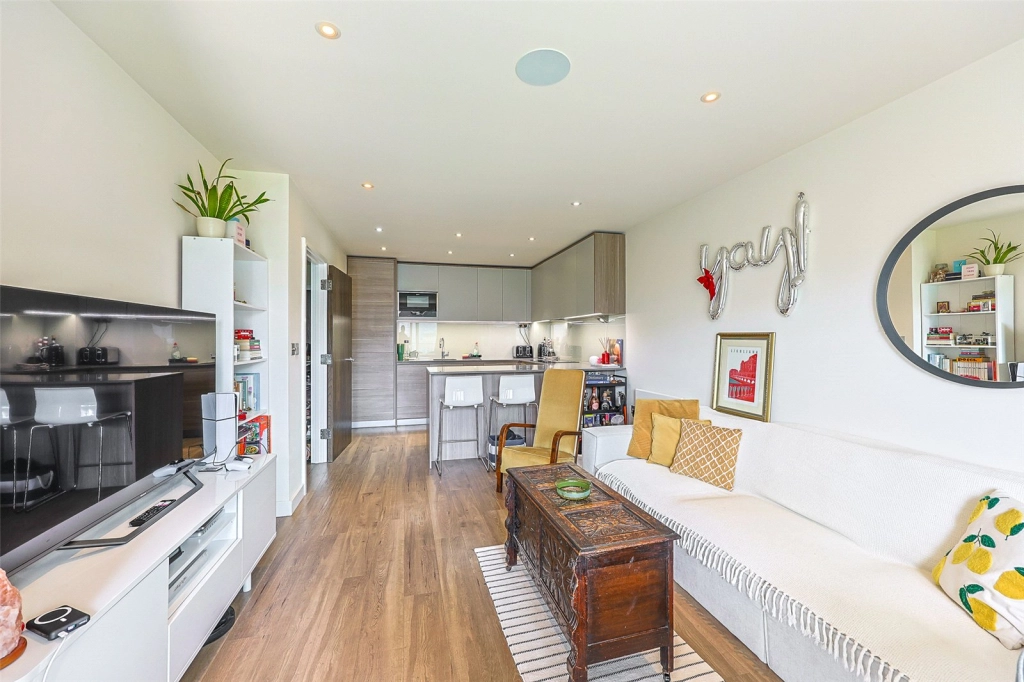 1 bedroom apartments/flats for sale in Beaufort Square, Beaufort Park - NW9 view 2