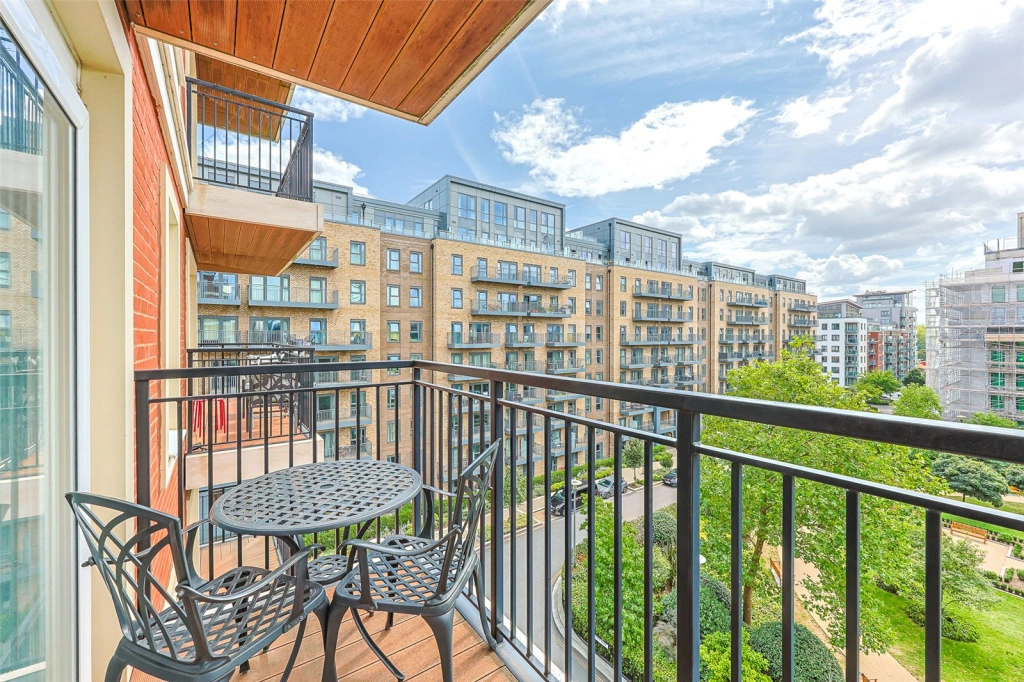 1 bedroom apartments/flats for sale in Beaufort Square, Beaufort Park - NW9 view 11