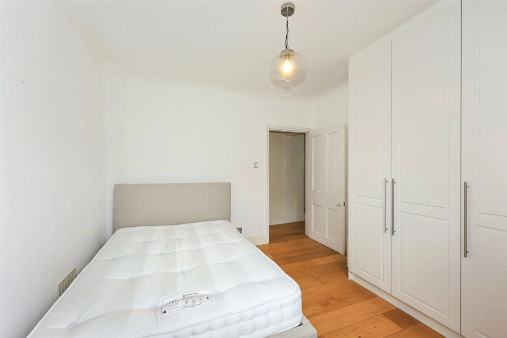 3 bedrooms apartments/flats for sale in Castlebar Road, Ealing - W5 view 13