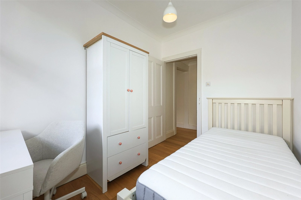 3 bedrooms apartments/flats for sale in Castlebar Road, Ealing - W5 view 15