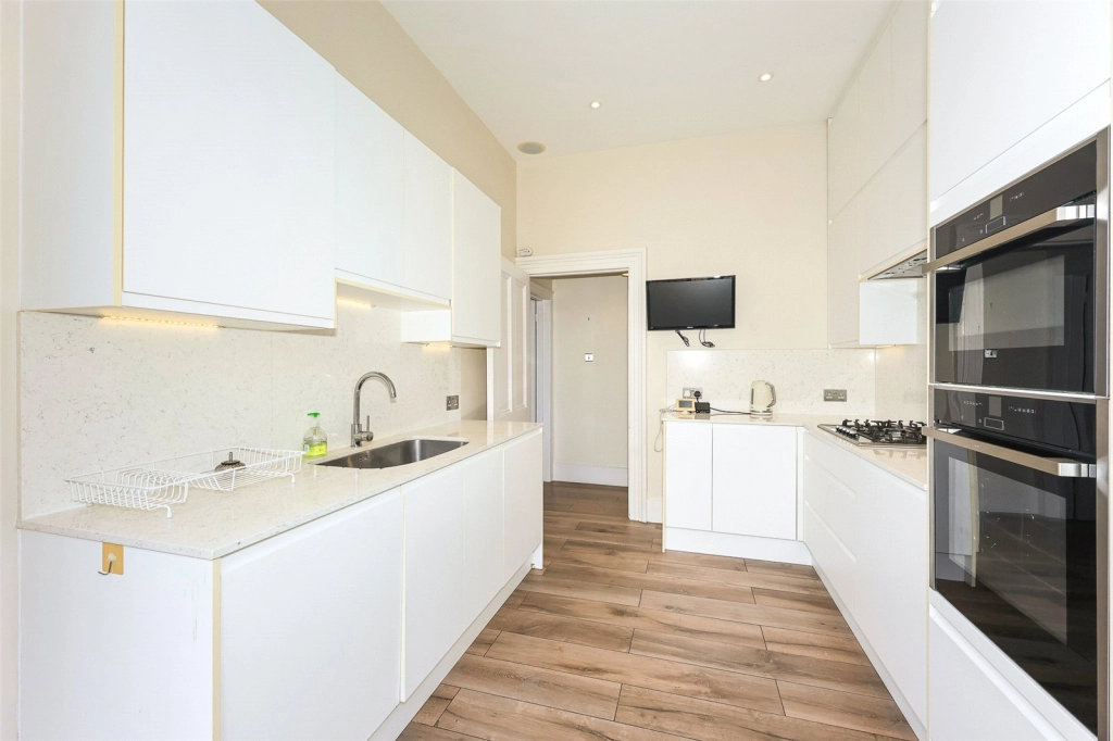 3 bedrooms apartments/flats for sale in Castlebar Road, Ealing - W5 view 7