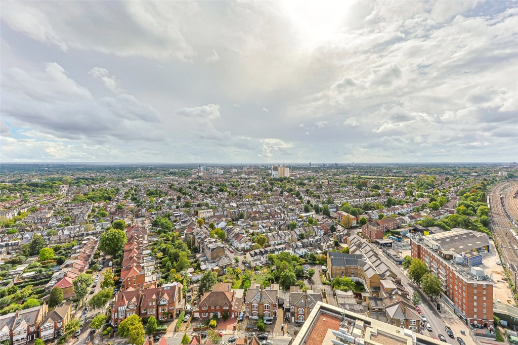 1 bedroom apartments/flats for sale in Heartwood Boulevard, Acton - W3 view 10