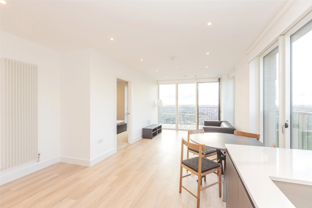 1 bedroom apartments/flats for sale in Heartwood Boulevard, Acton - W3 view 2
