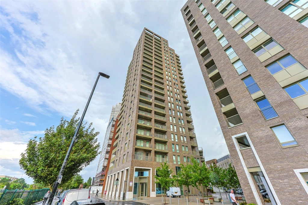 1 bedroom apartments/flats for sale in Heartwood Boulevard, Acton - W3 view 11