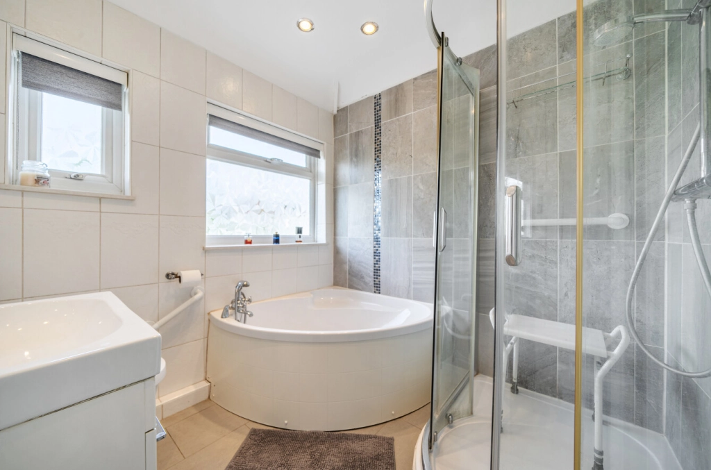 3 bedrooms houses for sale in Rushgrove Avenue, Colindale - NW9 view 16
