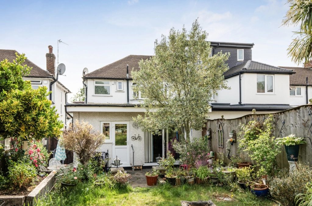 3 bedrooms houses for sale in Rushgrove Avenue, Colindale - NW9 view 18