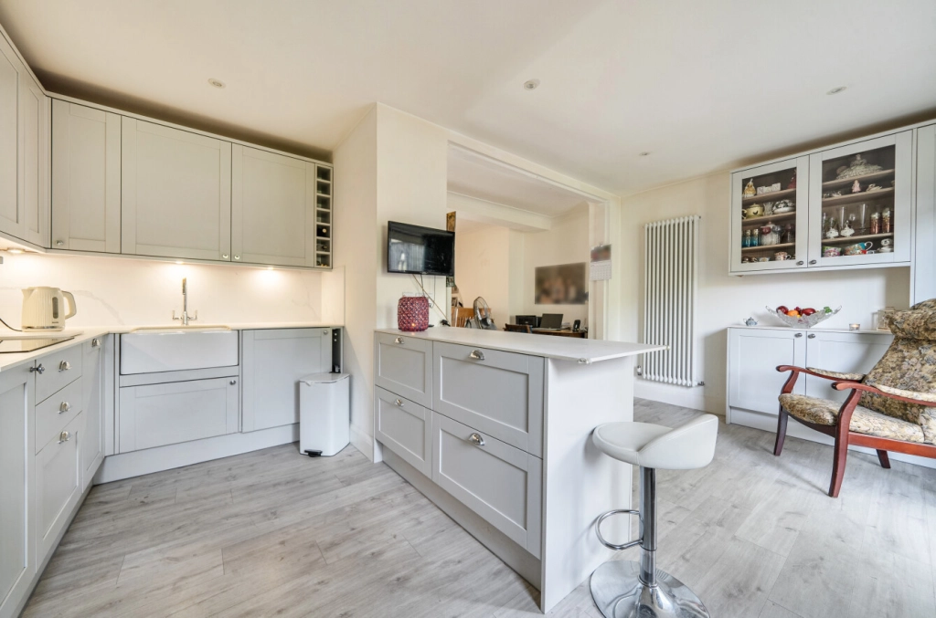 3 bedrooms houses for sale in Rushgrove Avenue, Colindale - NW9 view 2