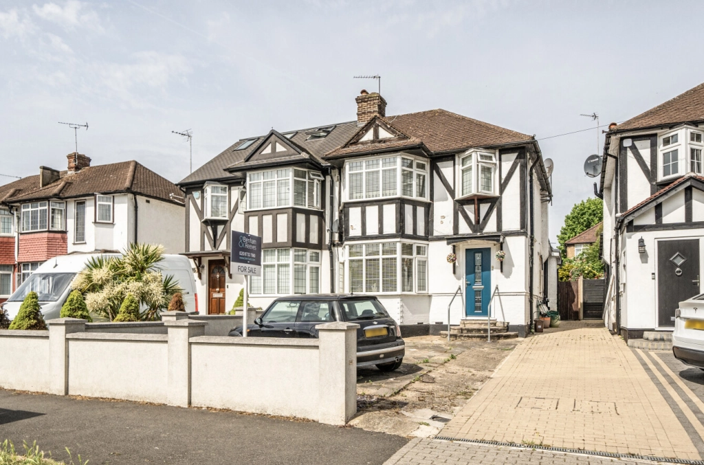 3 bedrooms houses for sale in Rushgrove Avenue, Colindale - NW9 view 19