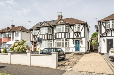 Rushgrove Avenue, Colindale - NW9 view 19