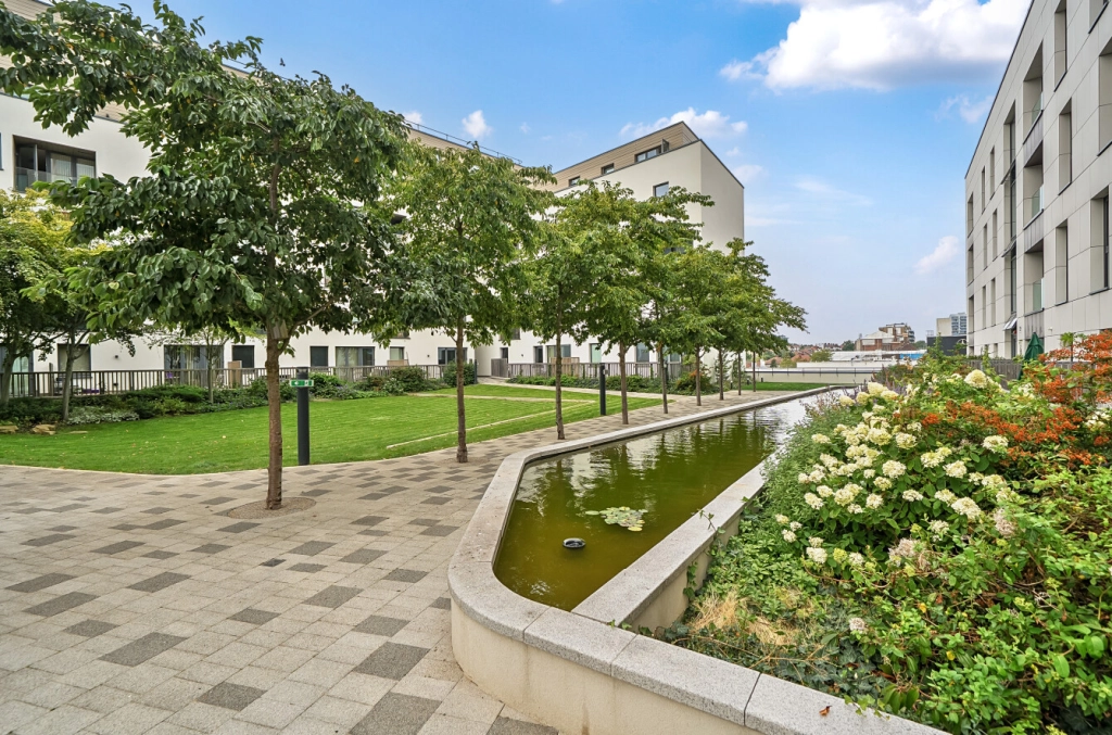 1 bedroom apartments/flats for sale in Capitol Way, Colindale - NW9 view 9