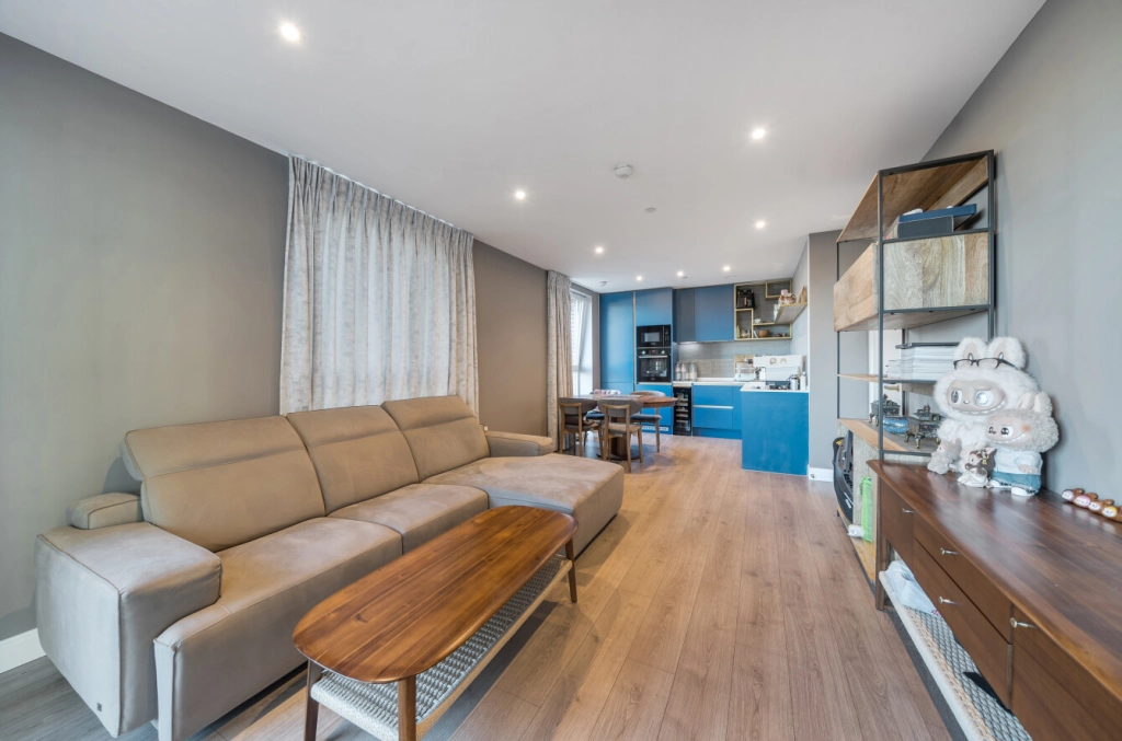 2 bedrooms apartments/flats for sale in Quay Walk, Wembley - HA0 view 6