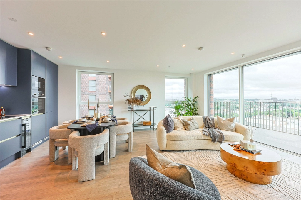 3 bedrooms apartments/flats for sale in Quay Walk, Wembley - HA0 view 4