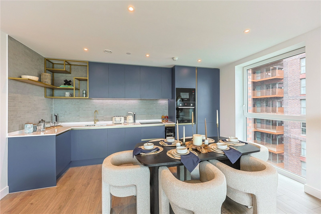 3 bedrooms apartments/flats for sale in Quay Walk, Wembley - HA0 view 2