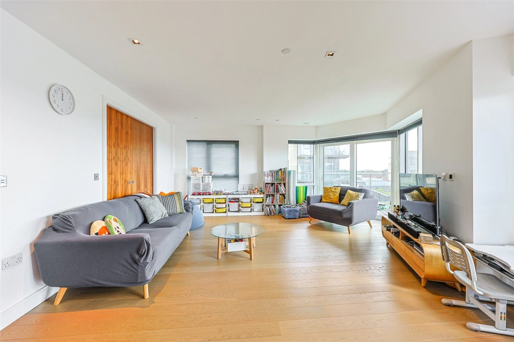 2 bedrooms apartments/flats for sale in Longfield Avenue, Ealing - W5 view 2