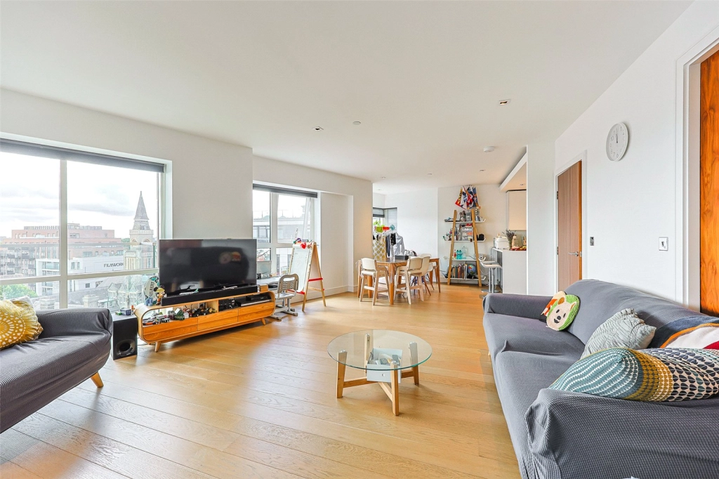 2 bedrooms apartments/flats for sale in Longfield Avenue, Ealing - W5 view 3