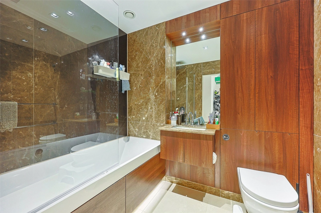 2 bedrooms apartments/flats for sale in Longfield Avenue, Ealing - W5 view 14