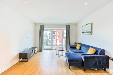 Beaufort Square, Beaufort Park, Colindale - NW9 view 2