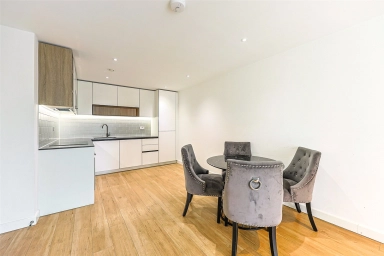 Beaufort Square, Beaufort Park, Colindale - NW9 view 13