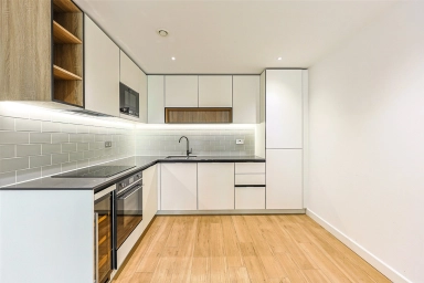 Beaufort Square, Beaufort Park, Colindale - NW9 view 4