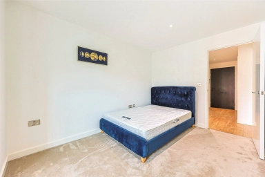 Beaufort Square, Beaufort Park, Colindale - NW9 view 7
