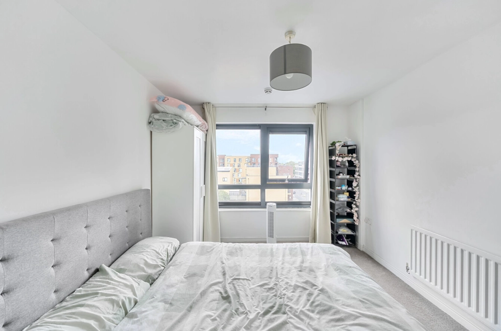 1 bedroom apartments/flats for sale in Mannock Close, Colindale - NW9 view 12