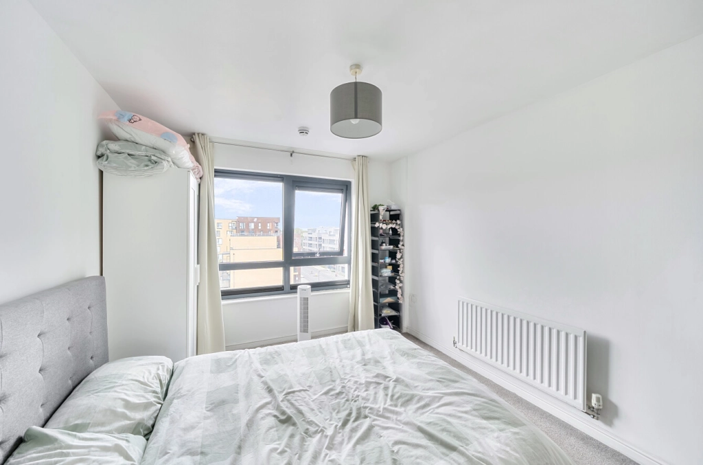 1 bedroom apartments/flats for sale in Mannock Close, Colindale - NW9 view 13