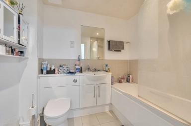 Mannock Close, Colindale - NW9 view 9