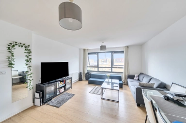 Mannock Close, Colindale - NW9 view 2