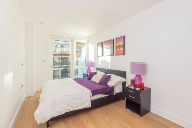 Longfield Avenue, Ealing - W5 view 14