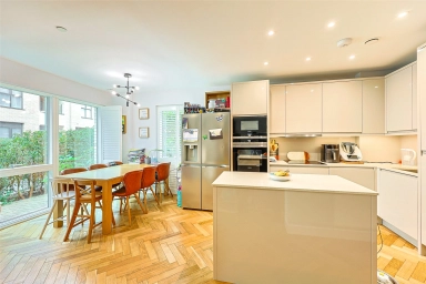 Hoy Close, Colindale Gardens, Colindale - NW9 view 3
