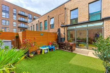 Hoy Close, Colindale Gardens, Colindale - NW9 view 2