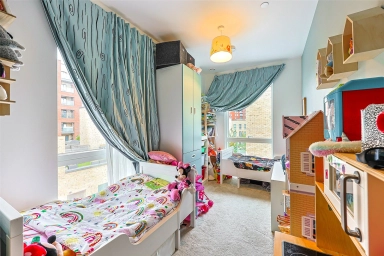 Hoy Close, Colindale Gardens, Colindale - NW9 view 14