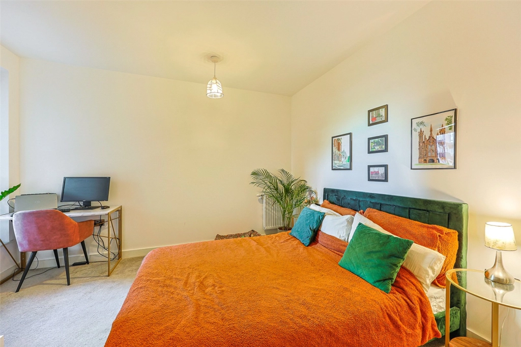 1 bedroom apartments/flats for sale in Samara Drive, Southall - UB1 view 6