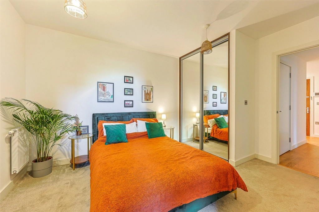 1 bedroom apartments/flats for sale in Samara Drive, Southall - UB1 view 4