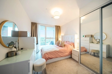 Shearwater Drive, Hendon Waterside - NW9 view 3