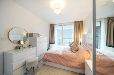 Shearwater Drive, Hendon Waterside - NW9 view 9