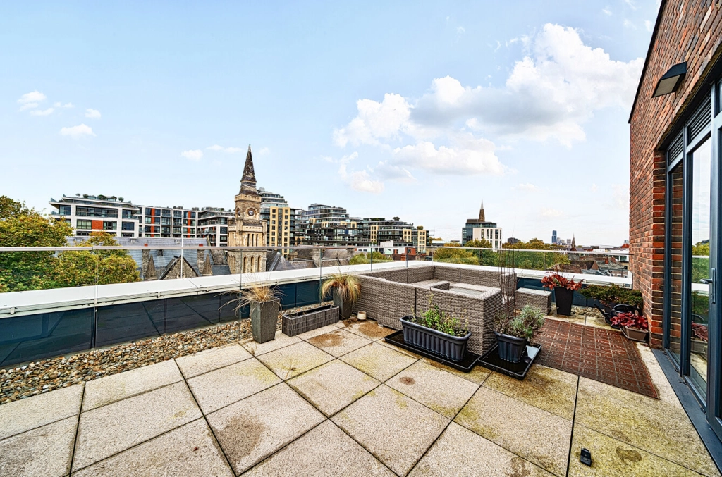 3 bedrooms apartments/flats for sale in Filmworks Walk, Ealing - W5 view 15