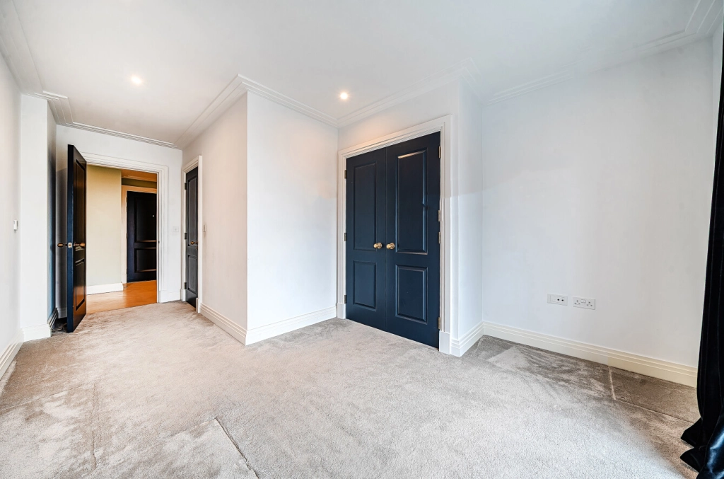 3 bedrooms apartments/flats for sale in Filmworks Walk, Ealing - W5 view 9