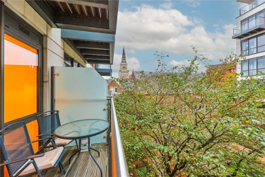 Longfield Avenue, Ealing - W5 view 10