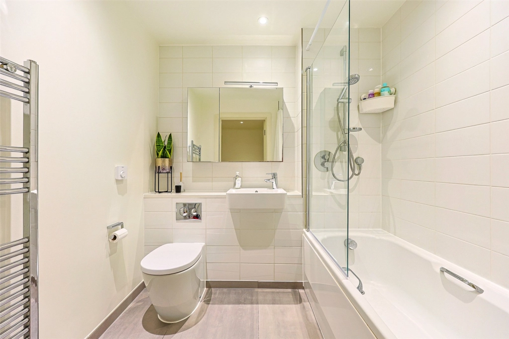 1 bedroom apartments/flats for sale in Capitol Way, Colindale - NW9 view 8