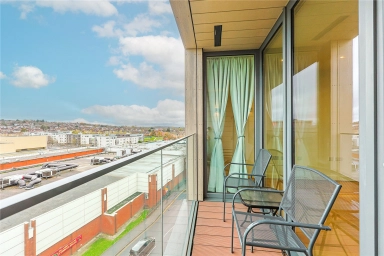 Capitol Way, Colindale - NW9 view 10