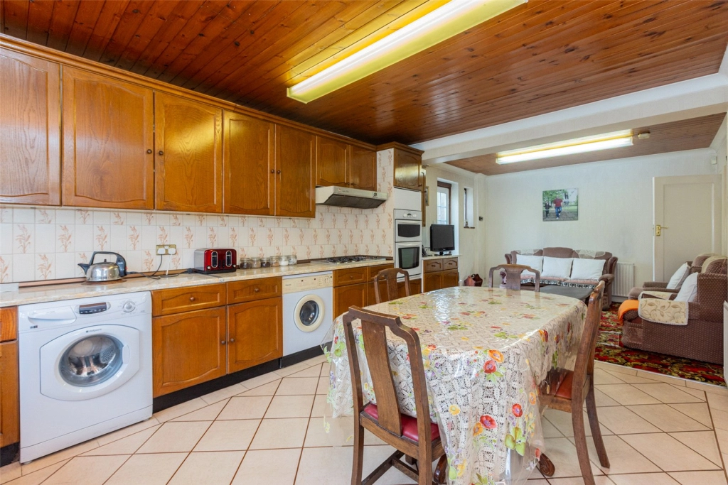 4 bedrooms houses for sale in Barn Hill, Wembley - HA9 view 10