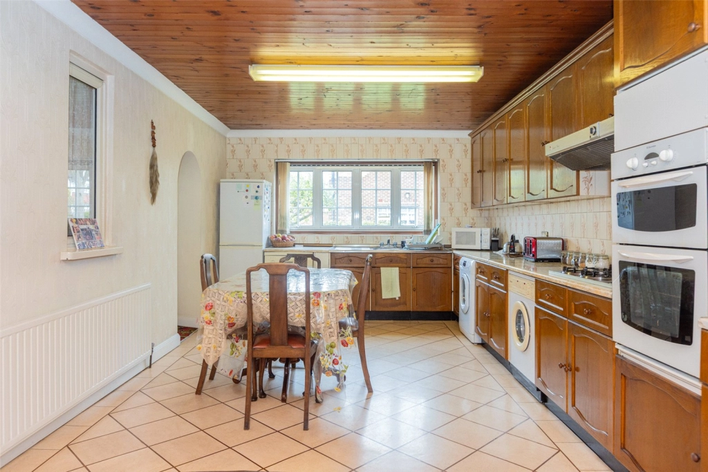 4 bedrooms houses for sale in Barn Hill, Wembley - HA9 view 9